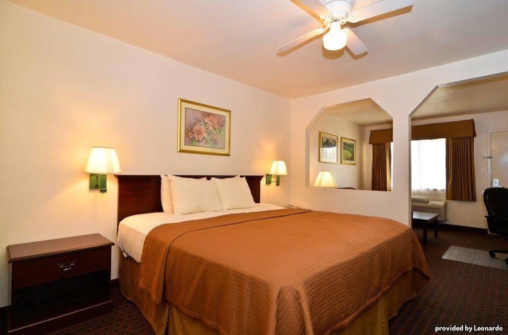 Best Western Regency Inn&Suites Gonzales Kamer foto