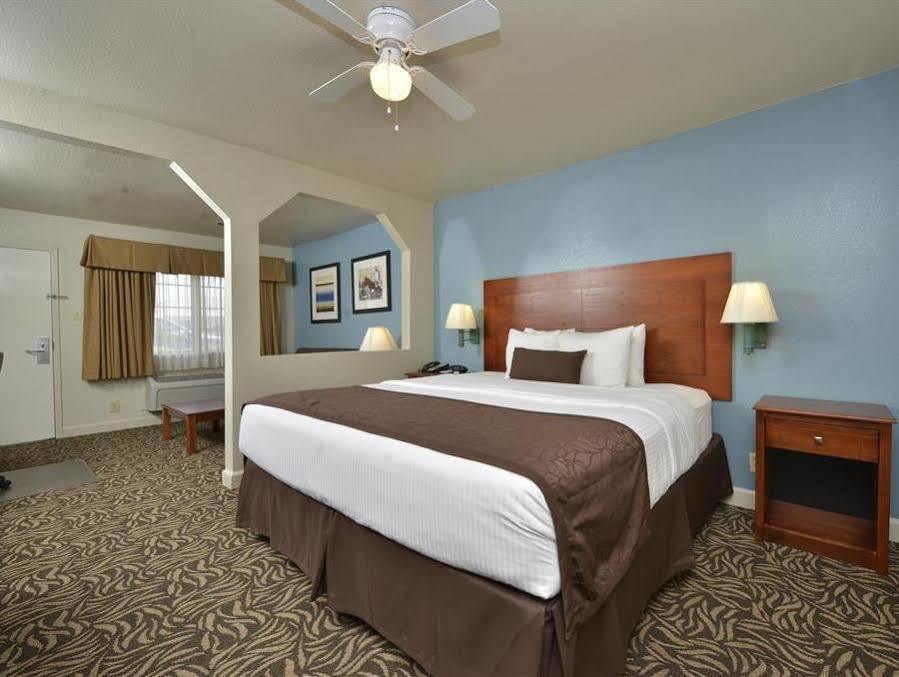 Best Western Regency Inn&Suites Gonzales Buitenkant foto